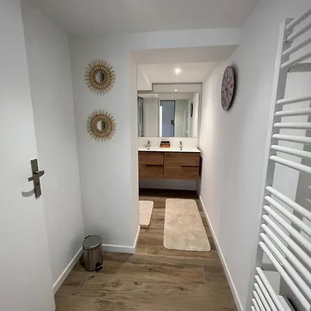 Avec Piscine Dans Pont D'arc Vallon-Pont-dʼArc